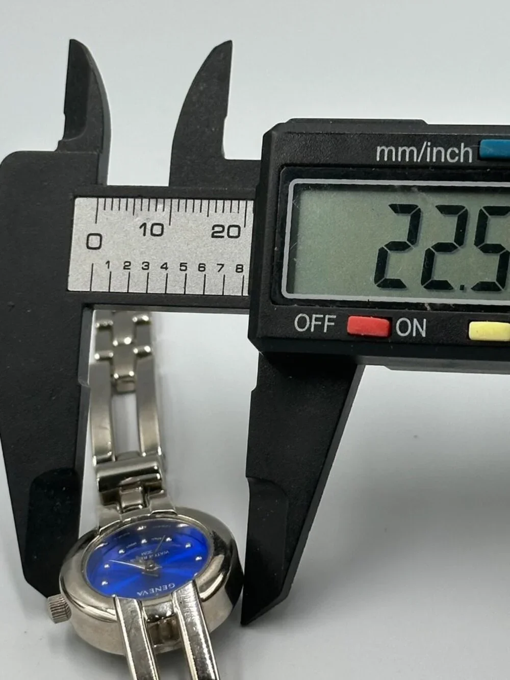 3/$30 Geneva Watch Women Silver Tone Small Blue Dial 22MM New Battery 6.25 Inch